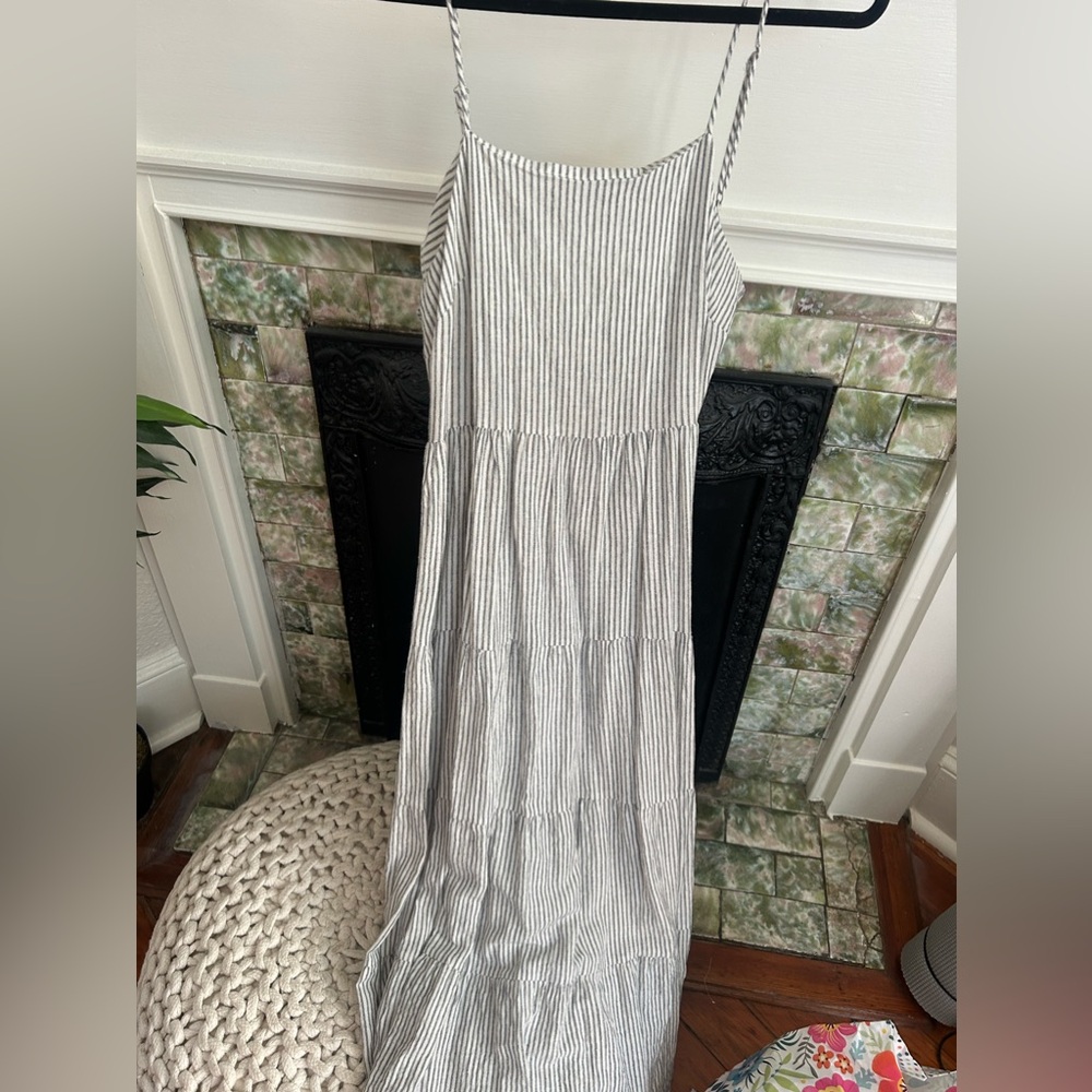 Cute long dress like new condition!